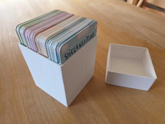 Box für MiRA Kartenspiel "Mach ein Spiel draus" 3D model thumbnail