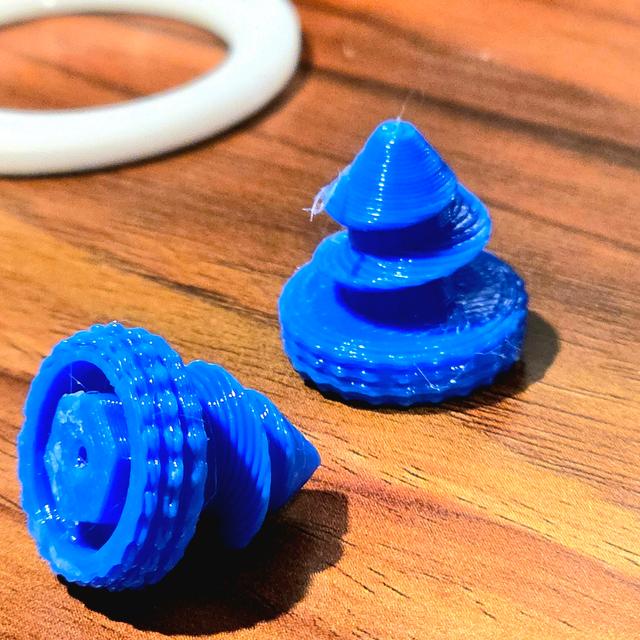Knurled cardboard screw (Makedo compatible) 3D model thumbnail
