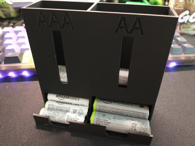 Battery Holder (slimmer remix) 3D model thumbnail