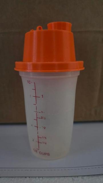 Tupperware Gravy Shaker Cap 3D model thumbnail