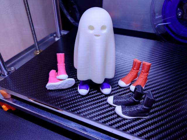 Converse Chuck Taylor for Ghosties! 3D model thumbnail