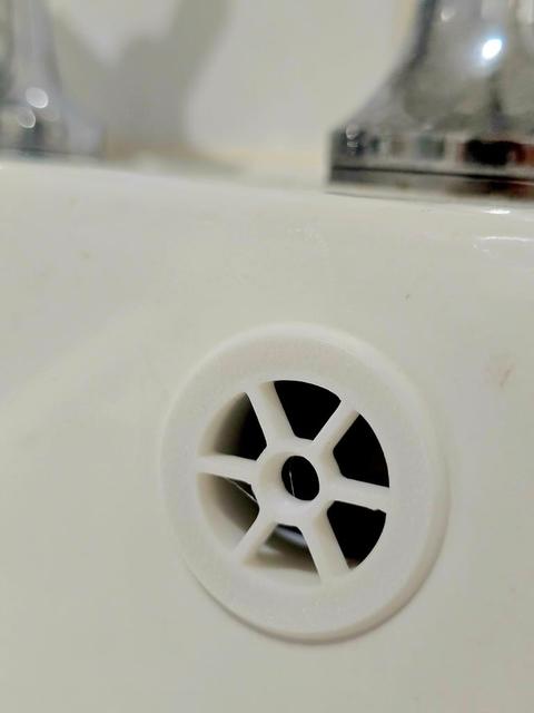 Sink overflow and drain cover 3D model thumbnail