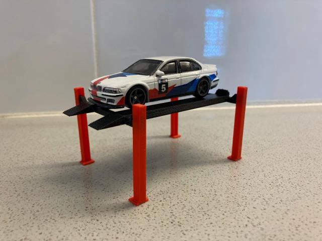 Hot Wheels Diecast 1:64 Scale 4-Post Car Lift Display with filled post. (Remixed glueed) 3D model thumbnail