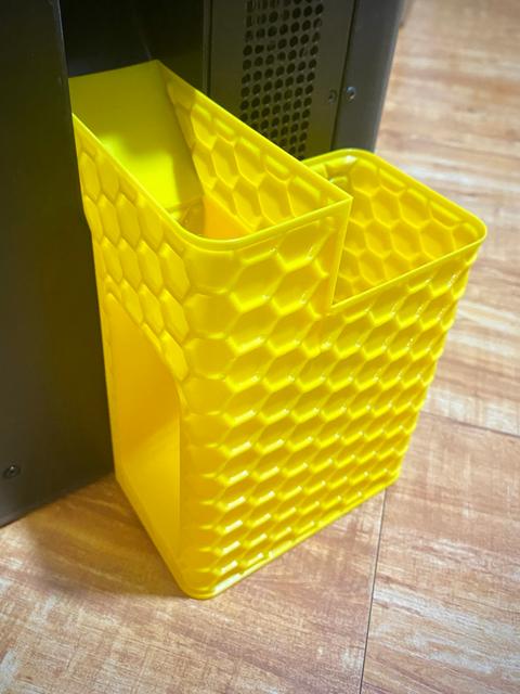 Eco Vase Mode Poop Chute for Bambu Lab P1P with magnet slots 3D model thumbnail