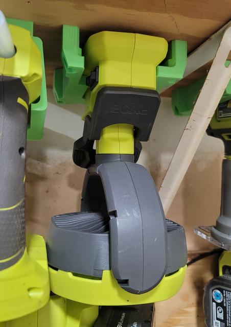 Ryobi 4" Fan Hanger 3D model thumbnail