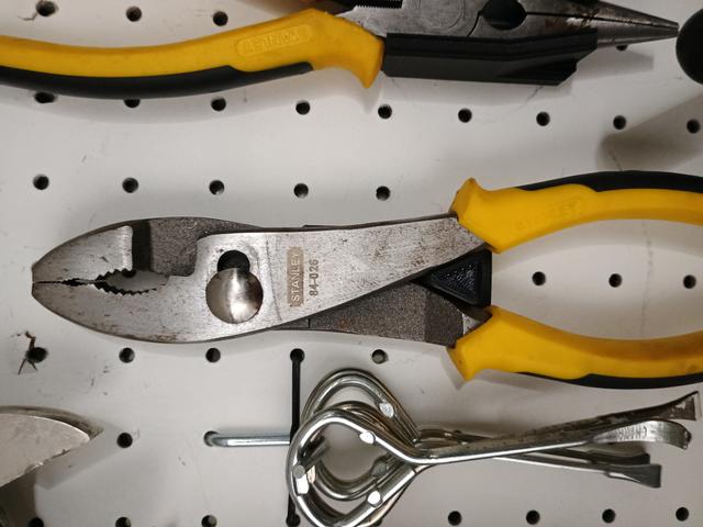 Sy's Peglock Magnetic Stanley Pliers Holder 3D model thumbnail