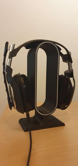 Headset Stand for 200 mm Printer 3D model thumbnail