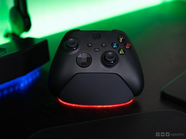 Xbox Controller Stand with LED 3D model thumbnail