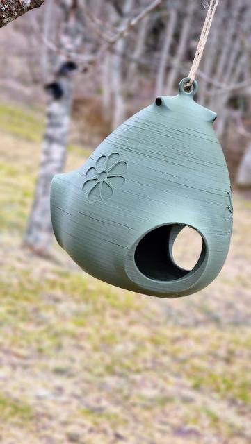 Tree-Mounted Triple-Port Bird Feeder 3D model thumbnail