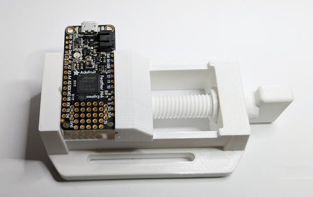 2-Inch Vice (Remix) 3D model thumbnail