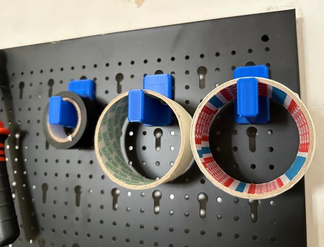 Sy's Peglock - Tape Holder 3D model thumbnail