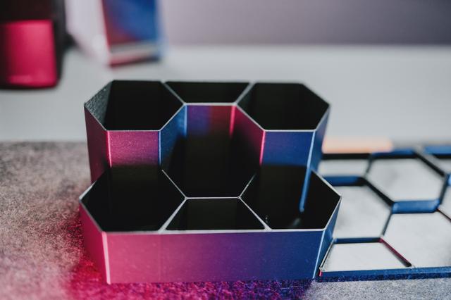 Thin Hexagon Parts Tray - Modular with higher box 3D model thumbnail