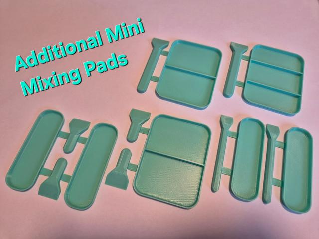 Additional set of alternative Mini Mixing Pads 3D model thumbnail