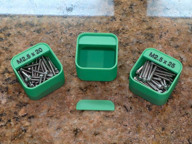 1×1 Modular Insert With Printable Label – Remix for Organizer Box XL Pro 3D model thumbnail