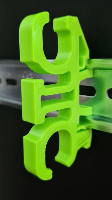 Clip-in-Clip (DIN Cable Tidy) 3D model thumbnail