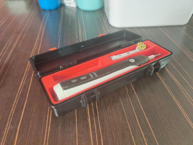 Electric toothbrush travelling case 3D model thumbnail