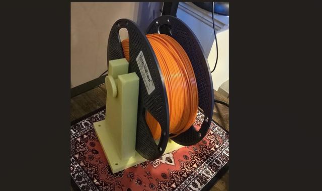 Heavy Duty Simple Spool Holder with Screw Holes. 3D model thumbnail