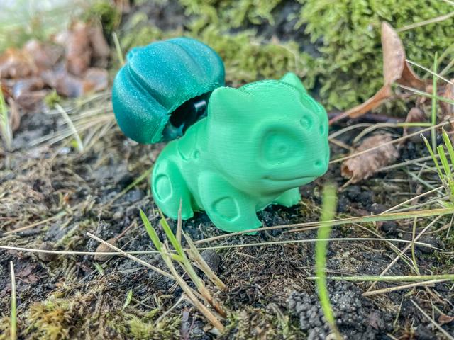 Full body Bulbasaur bobblehead 3D model thumbnail