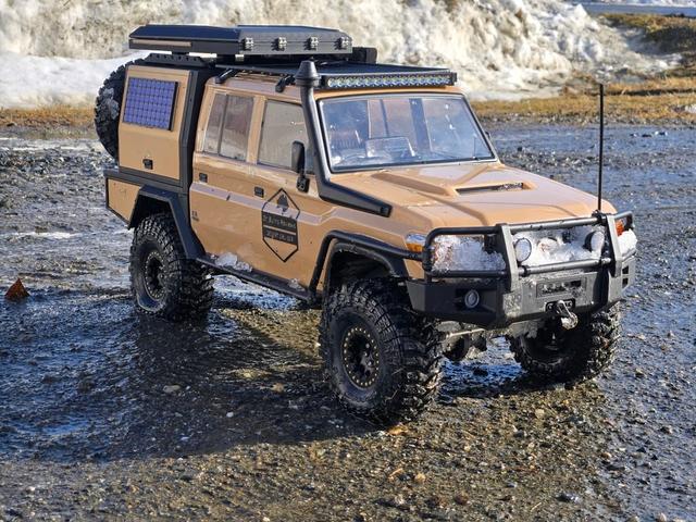 RGT Land Commander Solar Panel Canopy Side 3D model thumbnail
