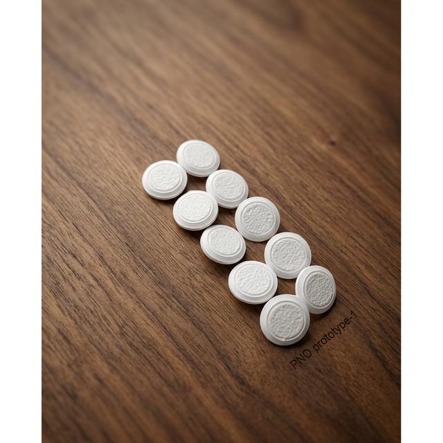 Screw caps Tucans white 3D model thumbnail