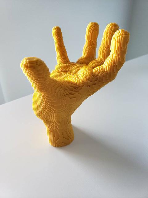 Voxel hand 3D model thumbnail
