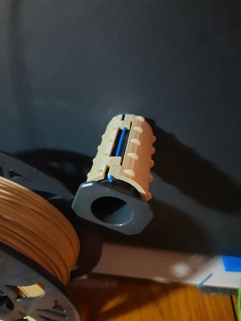 az sürtünmeli filament tutucu/low-friction filament holder 3D model thumbnail