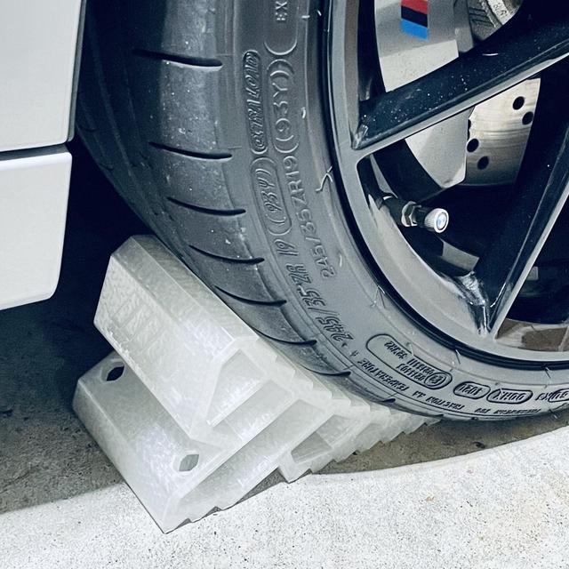 BMW M Performance Wheel Tire Chock 3D model thumbnail