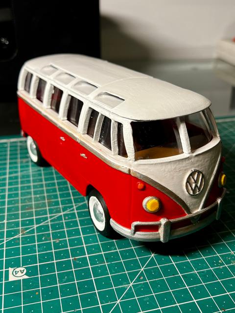 Volkswagen Bus 1970s Remix 3D model thumbnail