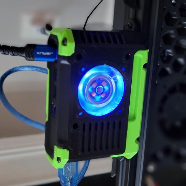 Squirrelbrain Pi4 / BTT CB1 Case with Extrusion Mount 3D model thumbnail
