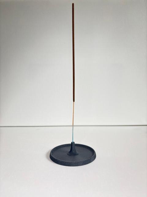 Elegant Round Textured Incense Holder 3D model thumbnail