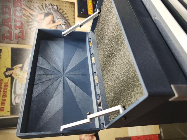 Hinges for box topper 3D model thumbnail