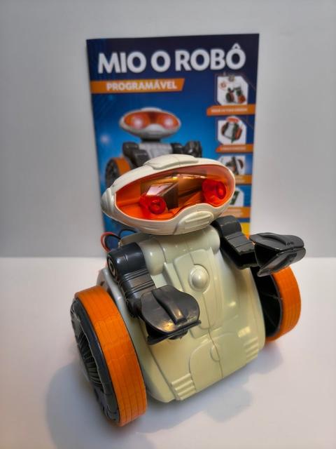 Clementoni MIO Robot tires 3D model thumbnail