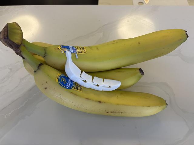 Articulated banana 3D model thumbnail