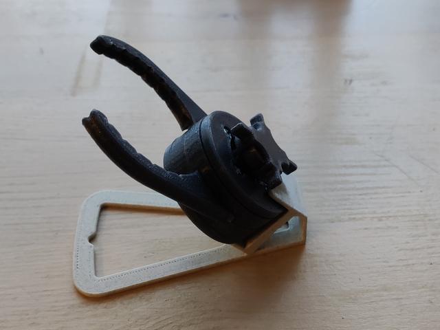 Mantis Clamp - End caps, grip wheel and updated stand 3D model thumbnail