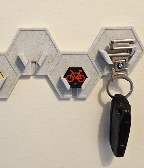 Modern Key Hanger Bicycle tag 3D model thumbnail