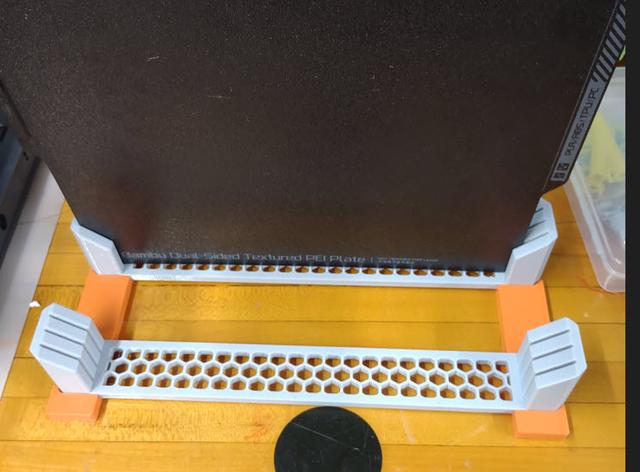 Remix - Bambu Lab X1C plate holder Feet 3D model thumbnail