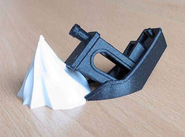 Benchy struck an iceberg! 3D model thumbnail