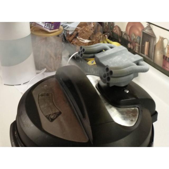 Instant Pot V8 Steam Deflector 3D model thumbnail
