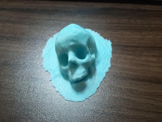Melting skull 3D model thumbnail
