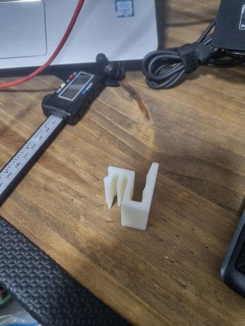 Guia para porta de vidro de box de banheiro 3D model thumbnail