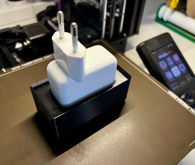 Gridfinity for Apple Charger 30 W 3D model thumbnail