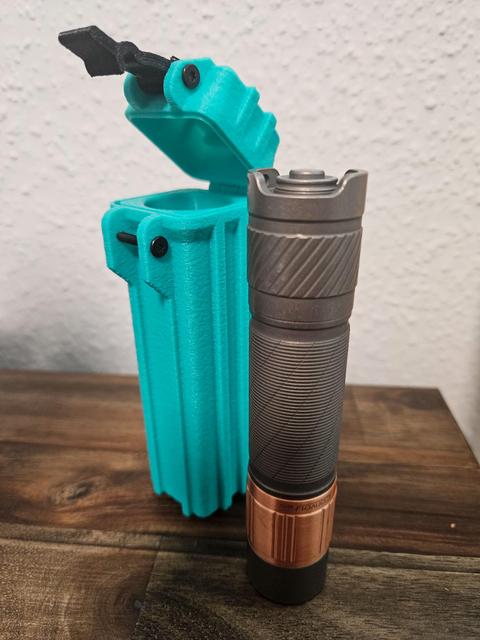 Convoy S21G Rugged Box 3D model thumbnail