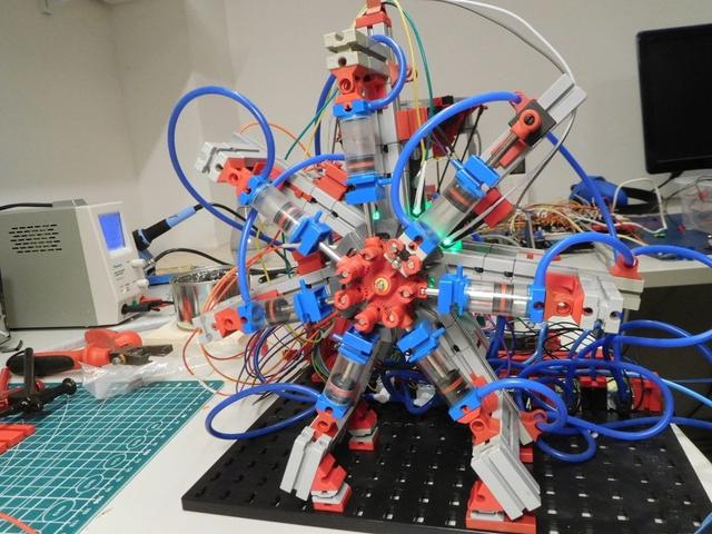 Fischertechnik Disk with 7 holes 3D model thumbnail