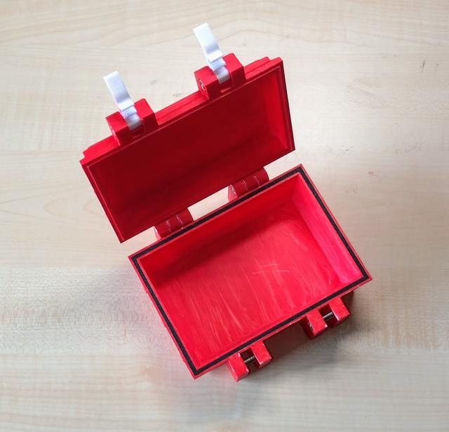 Schnappverschluss-Box 3D model thumbnail