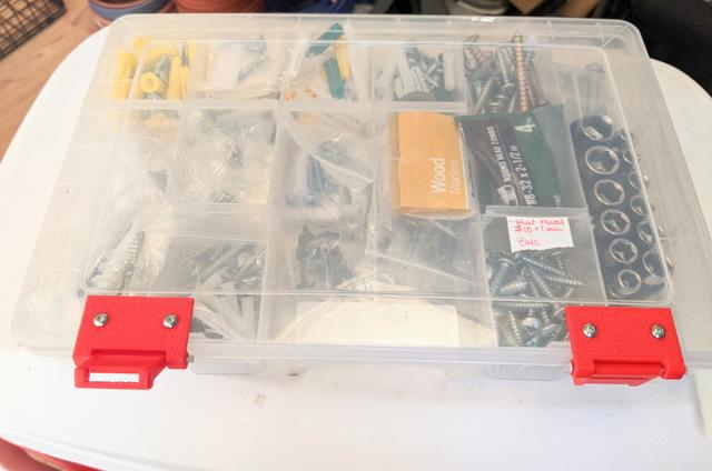 Replacement latch for Harbor Freight / Storehouse  18-Compartment Medium Storage Container 3D model thumbnail