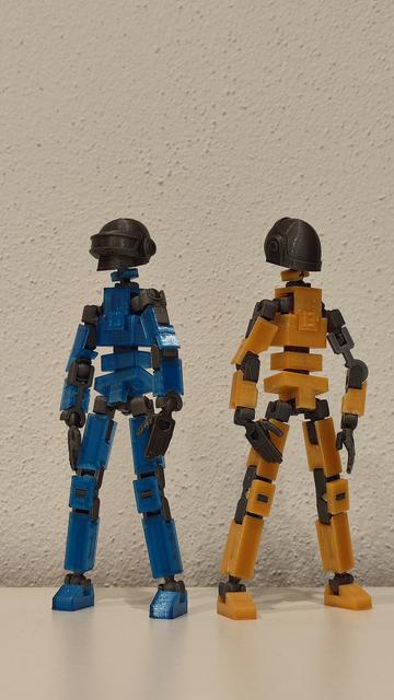 Lucky 13 Daft Punk Gold head 3D model thumbnail