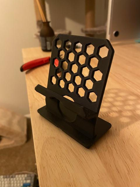 Gridfinity 2x1 Phone Stand 3D model thumbnail