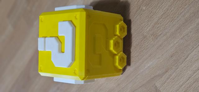 Mario Block Box - Honeycomb Storage Wall HSW remix 3D model thumbnail