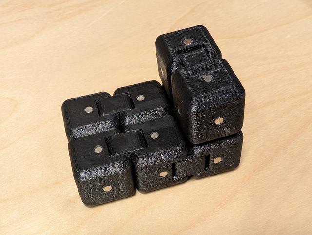 Infinity Cube with adjustable tolerances and magnet holes 3D model thumbnail