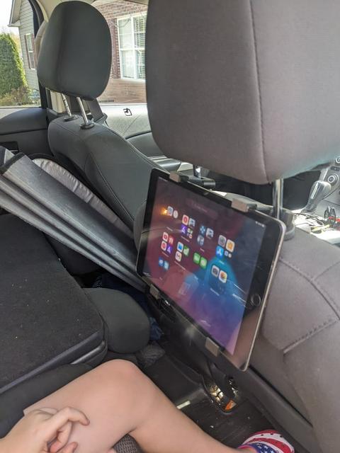 Ipad 7,8,9th Gen Car Hanger - Adjustable 3D model thumbnail